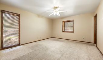 35 Fenchurch Dr, Bella Vista, AR 72715