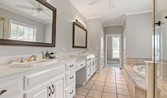 100 LANE PARK Dr, Alabaster, AL 35114