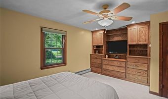 13 Sunnyside Dr, Cumberland, RI 02864