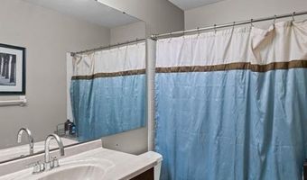 134 Holloway Rd, Ballwin, MO 63011