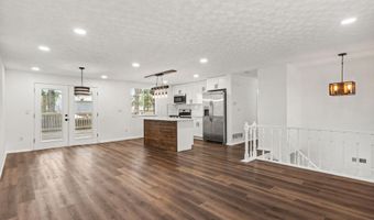 3861 Orange Blossom Ln, Columbus, OH 43230