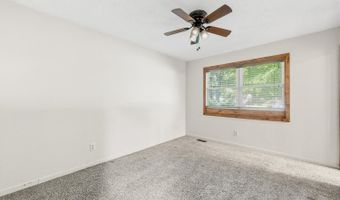 636 Dublin Dr, Andover, KS 67002