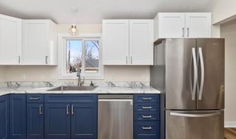 606 1st Ave S, Altoona, IA 50009