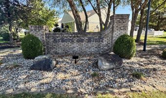 7327 Oak Knoll Dr, Indianapolis, IN 46217