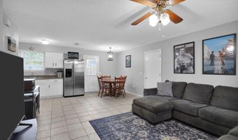 648 W OLIVER St, Baldwin, FL 32234