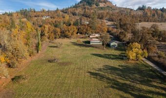 210 DORRIS St, Springfield, OR 97477