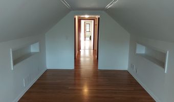 48 W 32ND St, Bayonne, NJ 07002