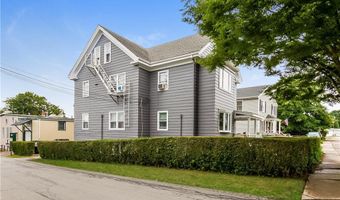 23 Vernon Ave 1, Newport, RI 02840