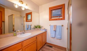 2383 Chamonix Dr, Arnold, CA 95223