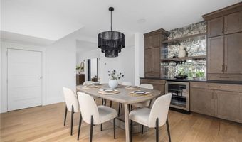 104 Second St, Newport, RI 02840