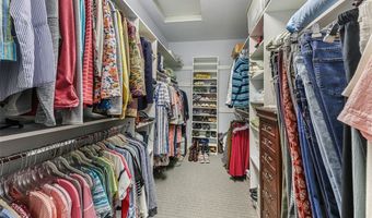 199 Raleigh Ct, Aurora, OH 44202