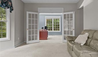 48 Fieldstone Ln, North Kingstown, RI 02874