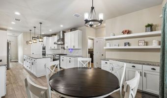 9691 Crow Ln, Adkins, TX 78101