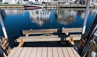 73 Carlyle Dr, Bayville, NJ 08721