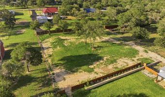1009 Bluebonnet Ln, Adkins, TX 78101