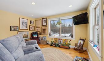 30 Pine Tree Ln, Augusta, ME 04330