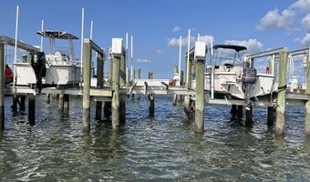 100 Olde Towne Yacht Club Dr 5, Beaufort, NC 28516