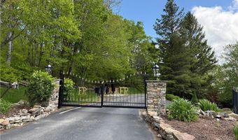 44 Fox Paw Ln, Banner Elk, NC 28604