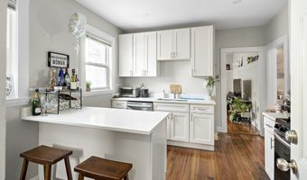 39-3 Edison 3A, Boston, MA 02125