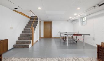 14 Greenough Pl B, Newport, RI 02840