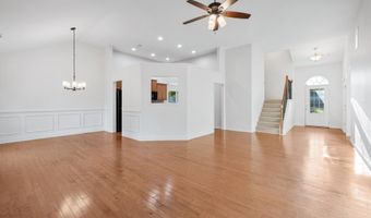 723 York View Dr, Auburn, GA 30011