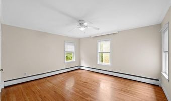 692 Hope St 2, Bristol, RI 02809