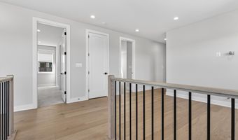 881 N MANCHESTER St, Arlington, VA 22205