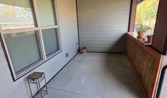 65 S Mountain Ave, Ashland, OR 97520