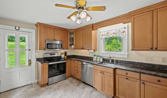 18 Cards Mill Rd, Columbia, CT 06237