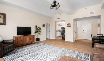 2 School St 108, Lincoln, RI 02802