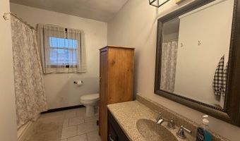 201 N Scandia St, Alpha, IL 61413