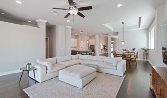 7223 HOURGLASS Dr, Apollo Beach, FL 33572