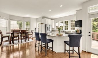 6747 APPLEMINT Ln, Alexandria, VA 22310