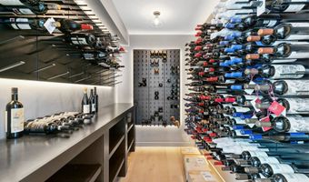 7 Ashwood Ct, Amagansett, NY 11930