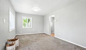 16510 SE GORDON St, Milwaukie, OR 97267