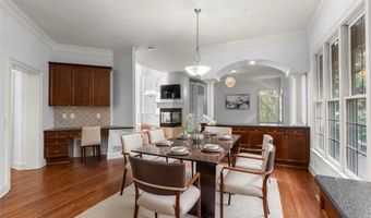 350 Wembley Cir, Atlanta, GA 30328