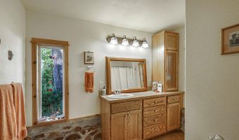 812 Pine Cove Rd, Bayview, ID 83803