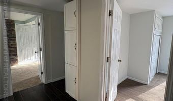 903 L St, Aurora, NE 68818