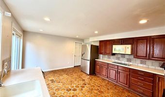 74 Plymouth Rd, East Providence, RI 02914