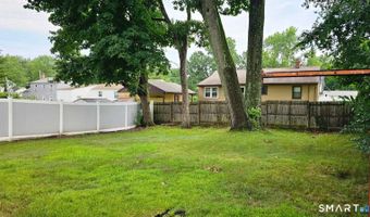 98 E Burnham St, Bloomfield, CT 06002