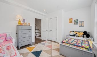 446 KINGSLEY St, Philadelphia, PA 19128