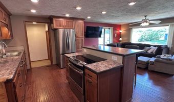 128 Mark St, Aurora, NE 68818