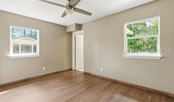 195 Bay Pines Rd, Beaufort, SC 29906