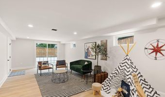 4006 N GLEBE Rd, Arlington, VA 22207