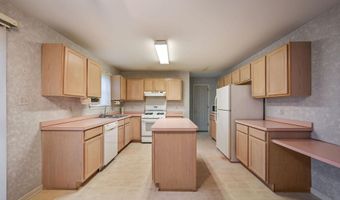 36 E MOYER Dr, Bear, DE 19701