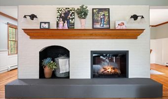 43 Darling Parke Dr, Bangor, ME 04401