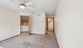 3354 N Stone Creek Cir, Madison, WI 53719