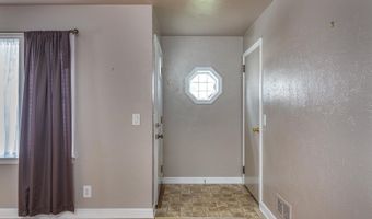 2114 N RICHMOND St, Appleton, WI 54911