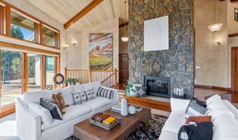 568 Sunset Dr, Angwin, CA 94508