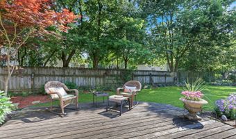 654 Main St, Antioch, IL 60002